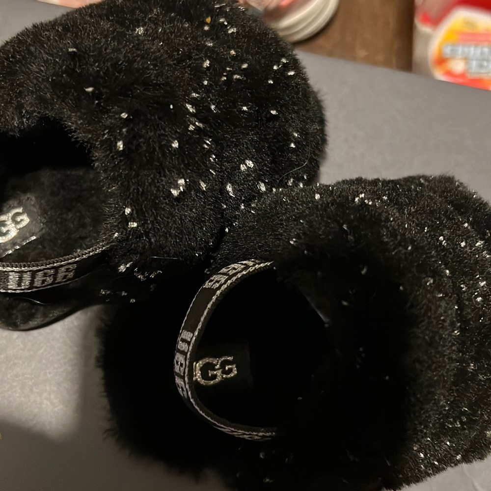 NEW TODDLER UGG SLIDES!!